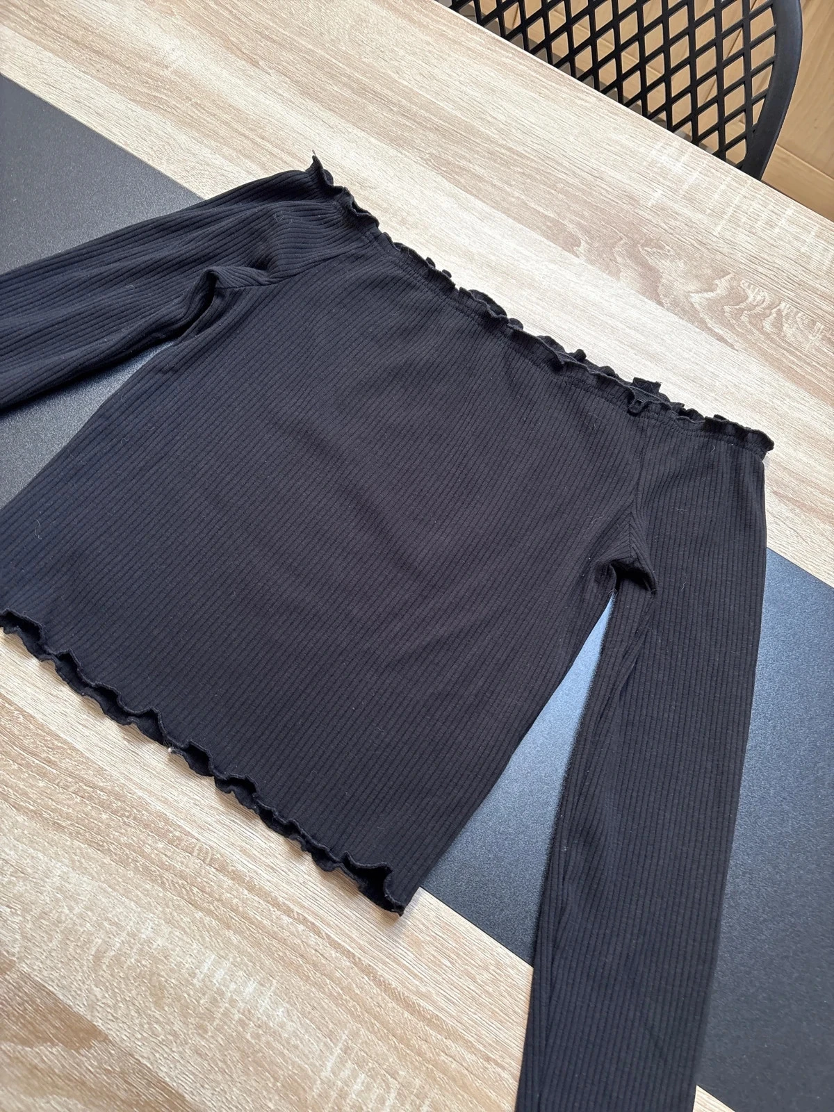Korte top met open schouders maat M – photo 2